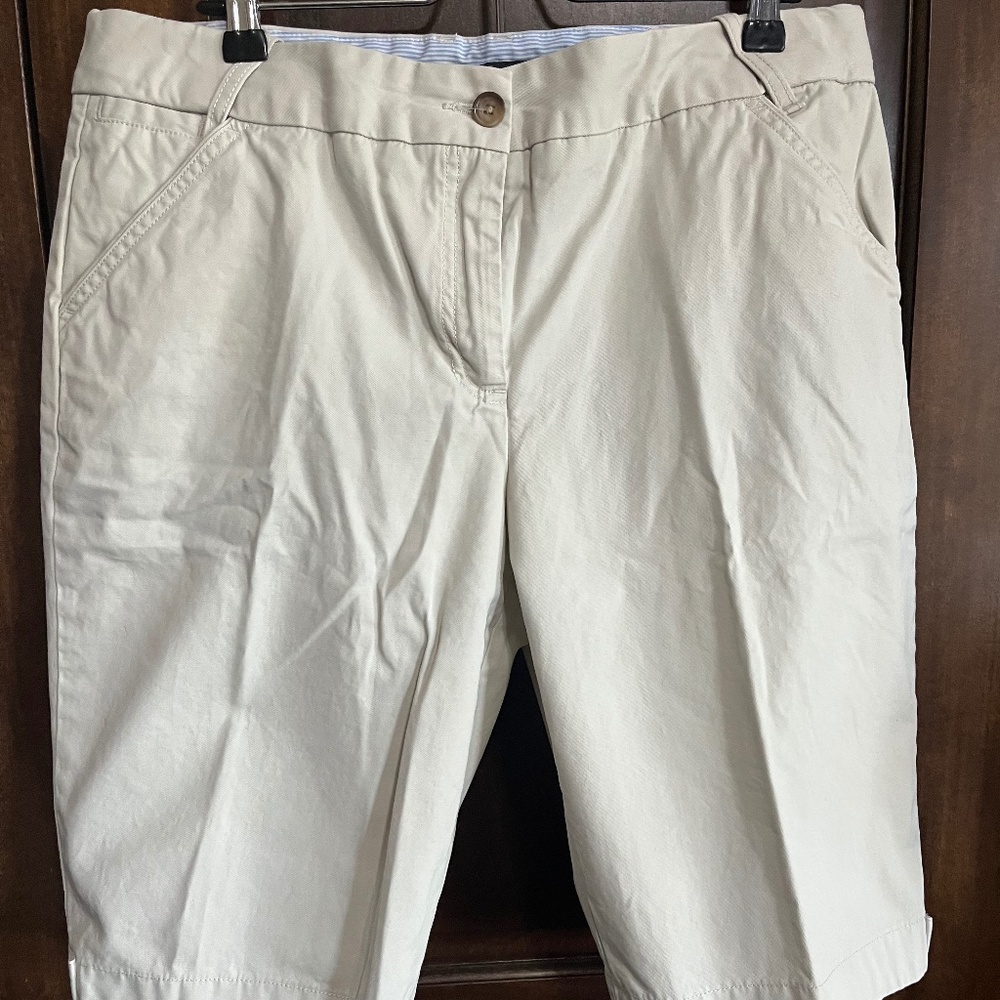 Land's End tan Bermuda dress shorts Sz 12